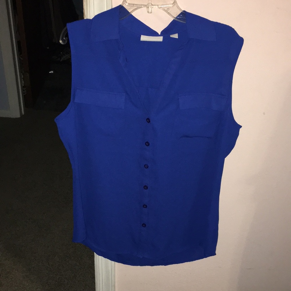 Sleeveless Dress Shirt